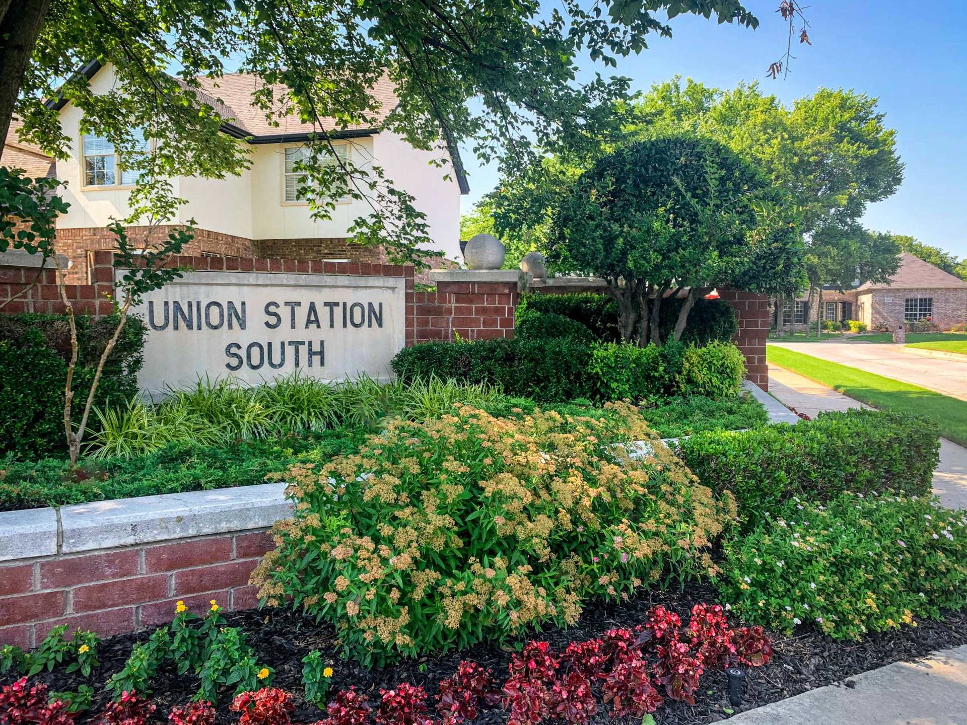 Union Station South landscaped entrance corner